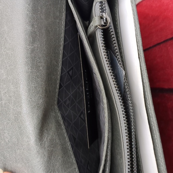 BotkierTrigger Flap Leather Wallet - Picture 7 of 11